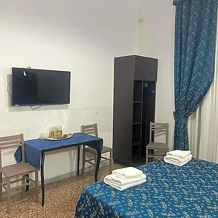 Ines Downtown 4*