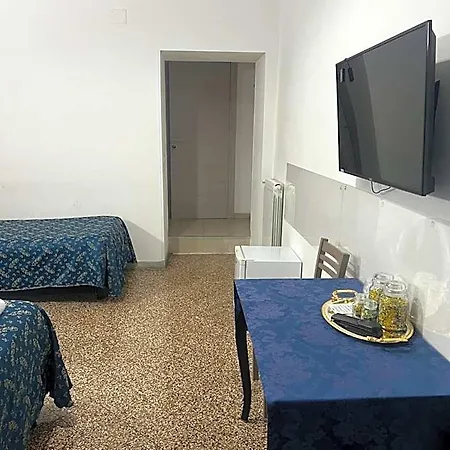 Ines Downtown 4*