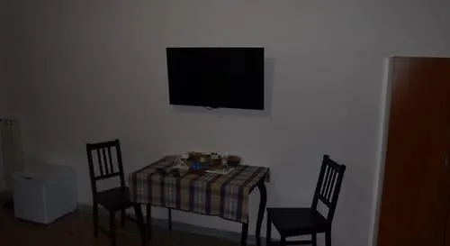 לינה וארוחת בוקר Ines Downtown 4*